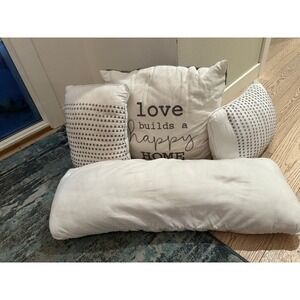 Farmhouse Decorative Throw Pillow Set Love Builds a Happy Home White 4 Piece